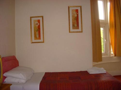 Beaucliffe Hotel Manchester Room photo